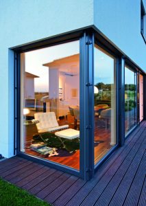 Haus mit Verglaster Ecke